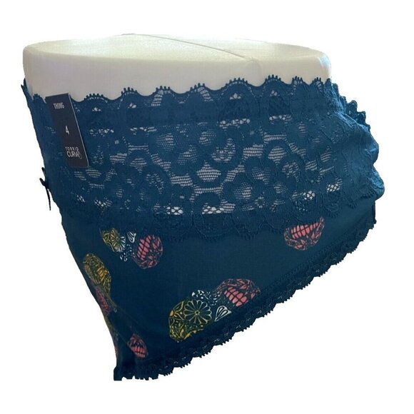 Torrid Plus 6 Teal Blue Calaveras Skull Print Wide Lace Waistband Thong Panties - Picture 5 of 6